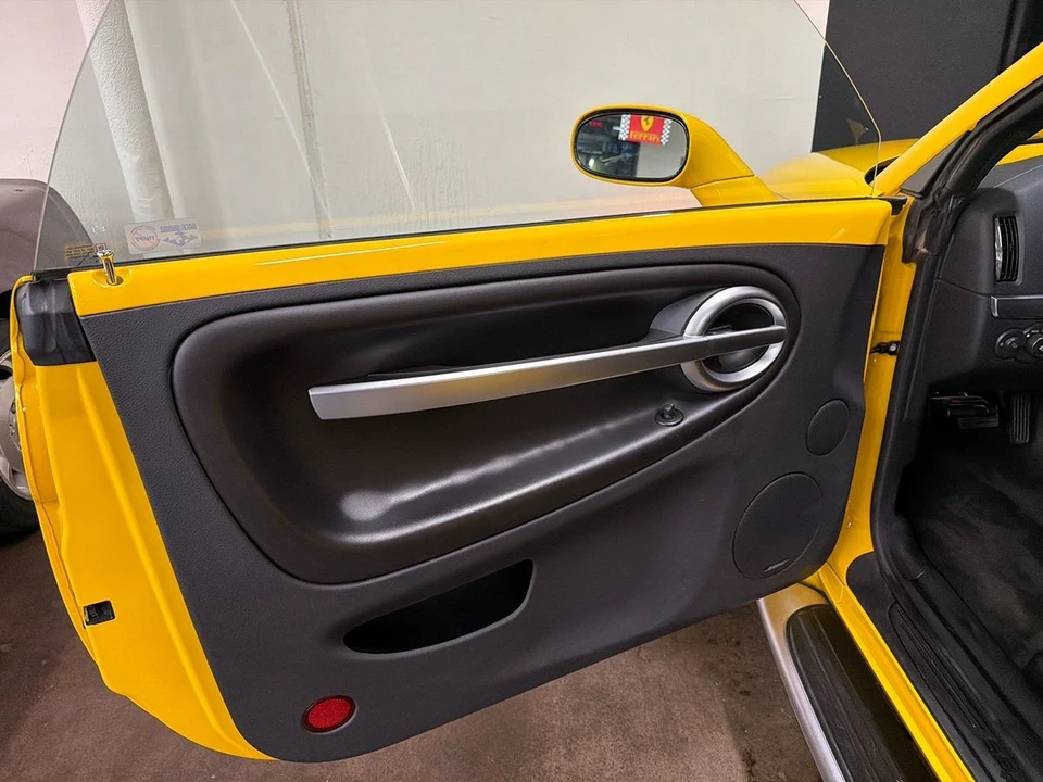 2005 Chevrolet SSR - Image 13 of 21