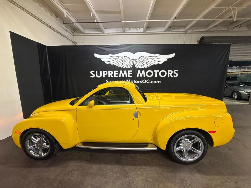 2005 Chevrolet SSR - Image 6 of 21