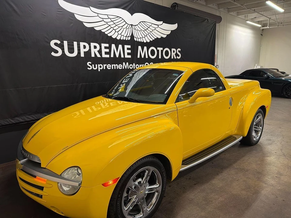 2005 Chevrolet SSR - Image 7 of 21