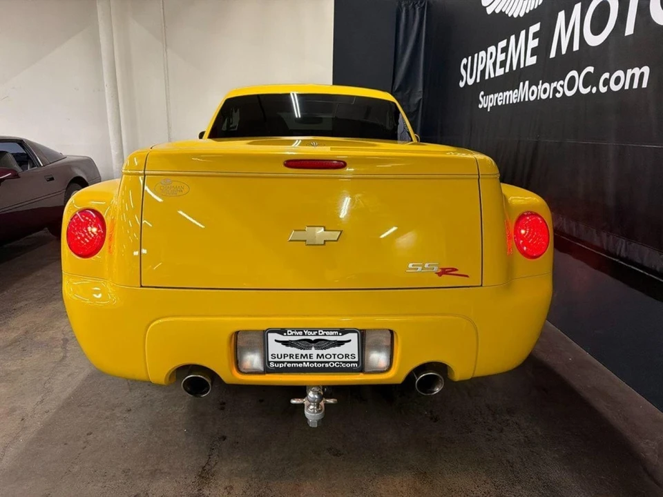 2005 Chevrolet SSR - Image 17 of 24
