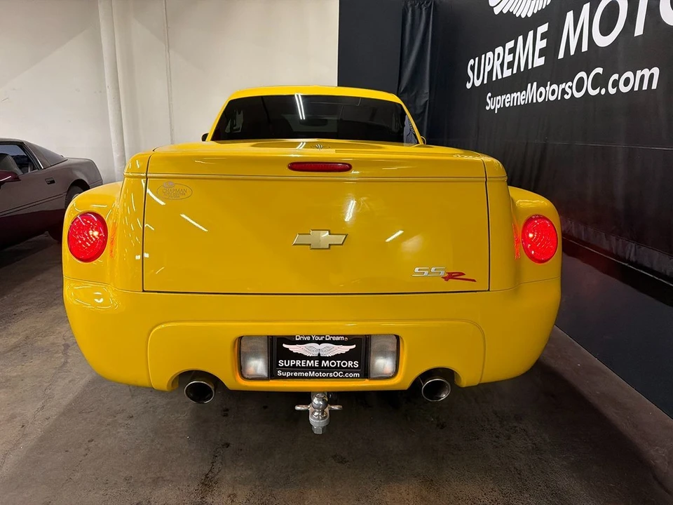 2005 Chevrolet SSR - Image 17 of 21
