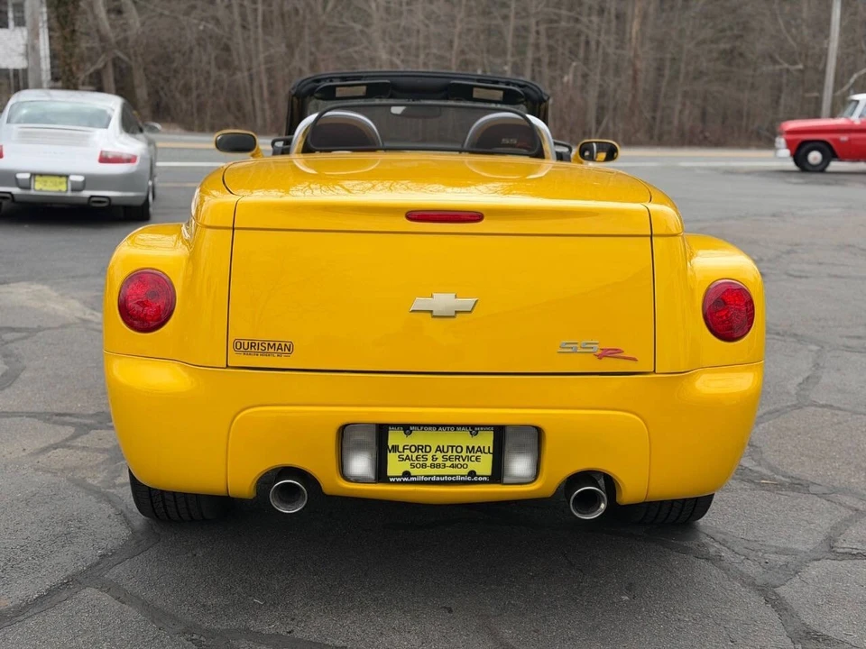 2005 Chevrolet SSR - Image 8 of 21