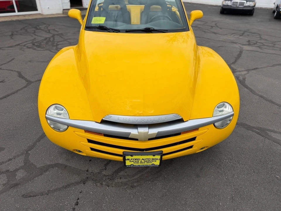 2005 Chevrolet SSR - Image 14 of 21
