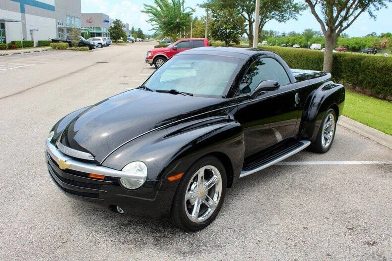 2005 Chevrolet SSR - Image 24 of 31