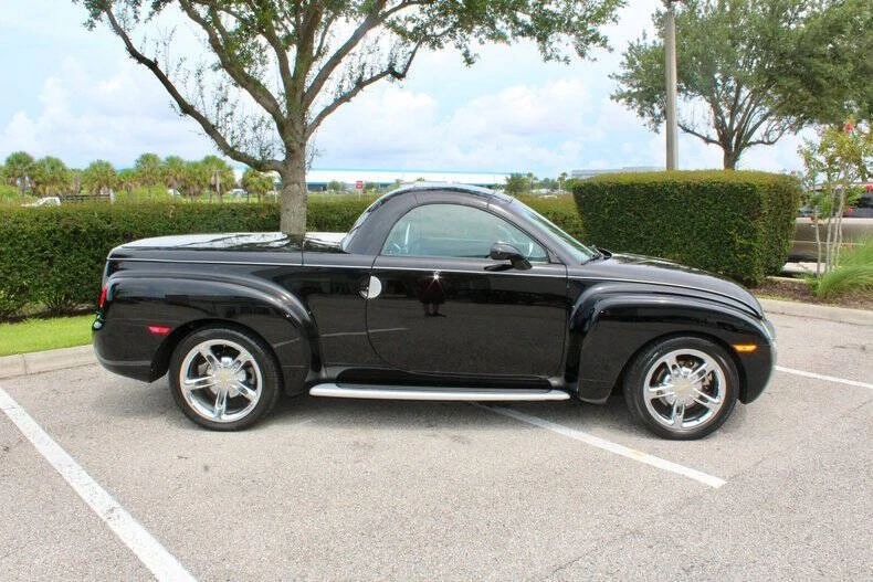 2005 Chevrolet SSR - Image 20 of 31