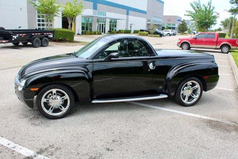 2005 Chevrolet SSR - Image 25 of 31