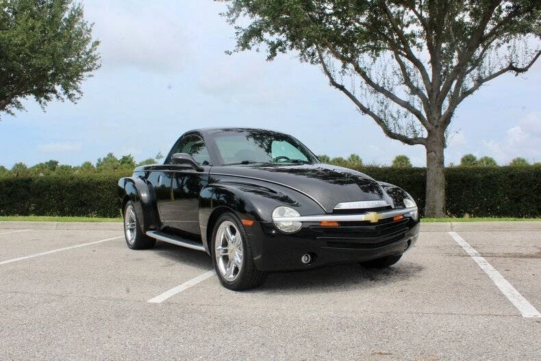 2005 Chevrolet SSR - Image 7 of 31