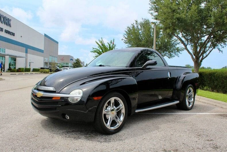 2005 Chevrolet SSR - Image 10 of 31