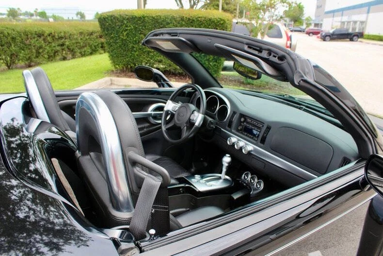 2005 Chevrolet SSR - Image 29 of 31