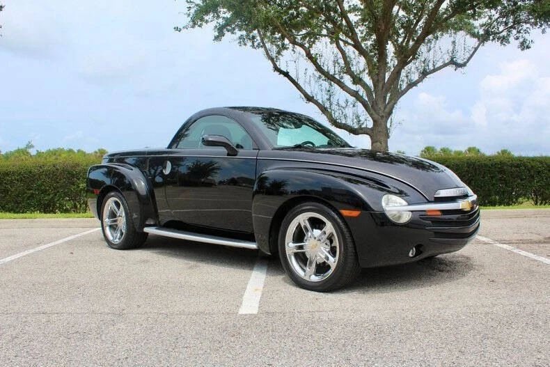 2005 Chevrolet SSR - Image 6 of 31