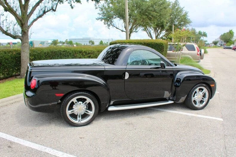 2005 Chevrolet SSR - Image 19 of 31