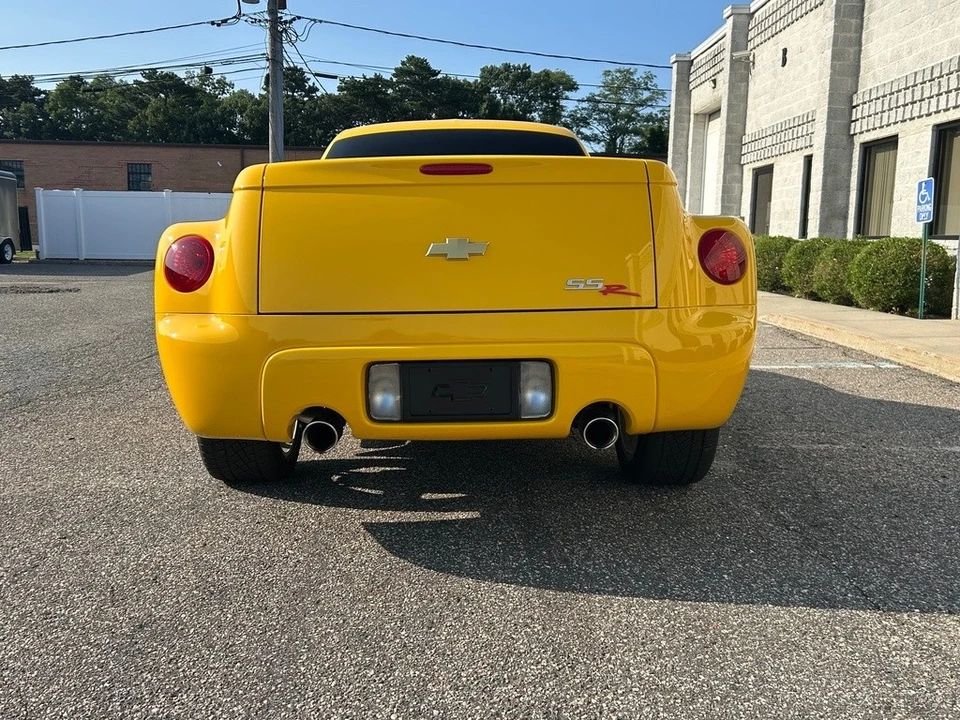 2005 Chevrolet SSR - Image 7 of 12