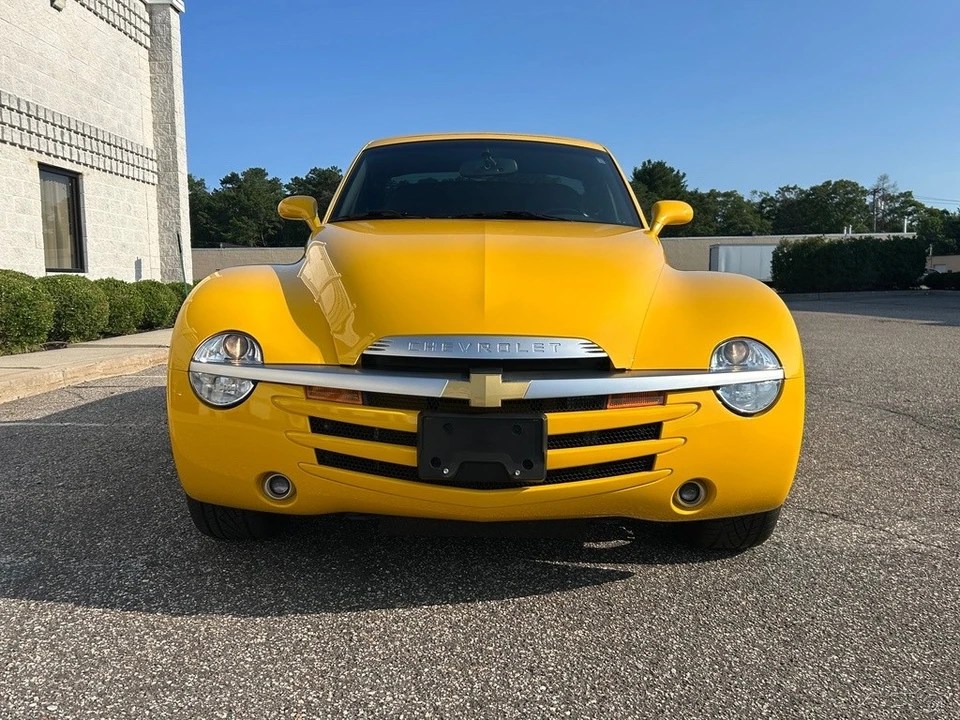 2005 Chevrolet SSR - Image 4 of 12