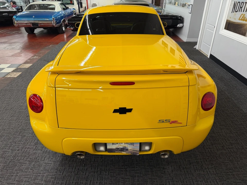 2005 Chevrolet SSR - Image 14 of 31