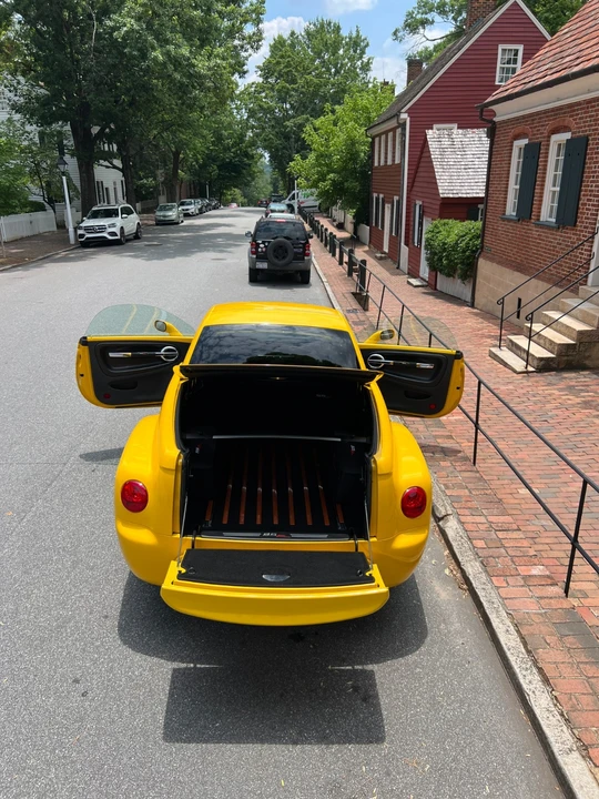 2005 Chevrolet SSR - Image 25 of 31
