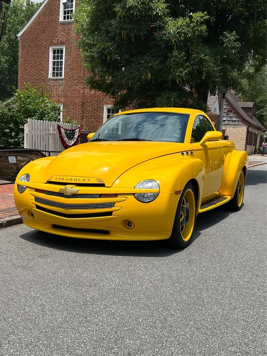 2005 Chevrolet SSR - Image 9 of 31
