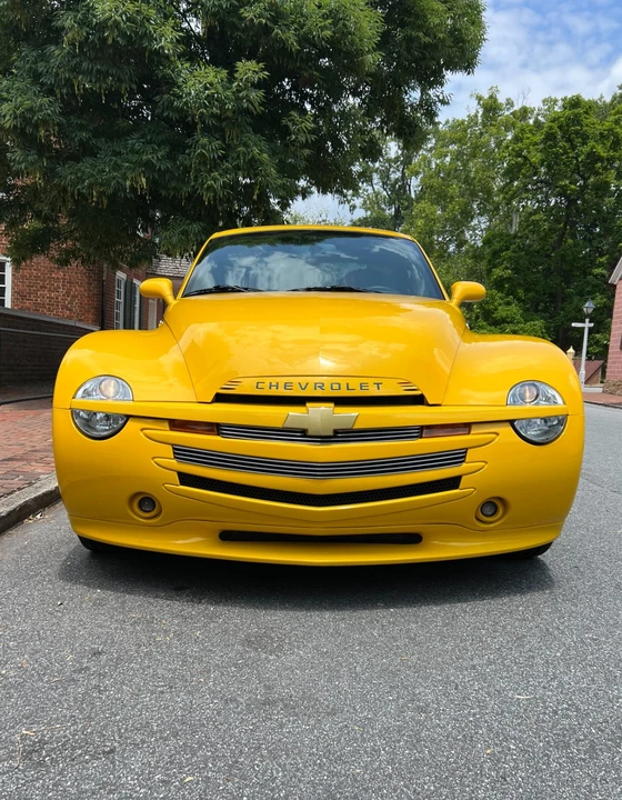2005 Chevrolet SSR - Image 8 of 31