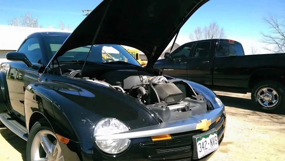 2005 Chevrolet SSR - Image 3 of 5