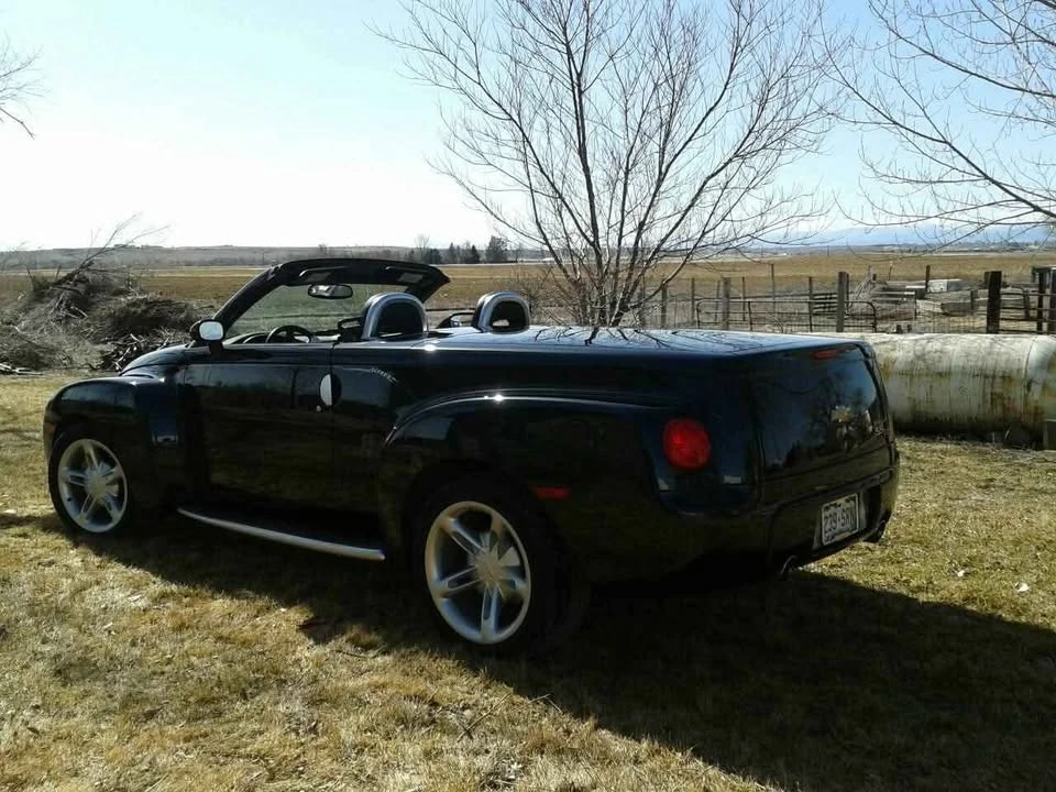 2005 Chevrolet SSR - Image 5 of 5