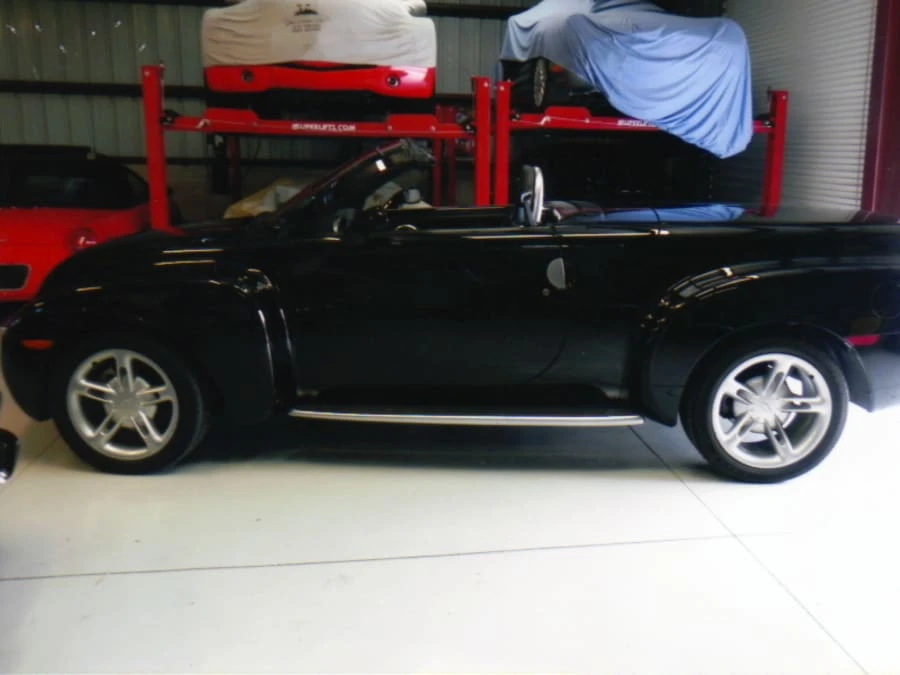 2005 Chevrolet SSR - Image 6 of 7