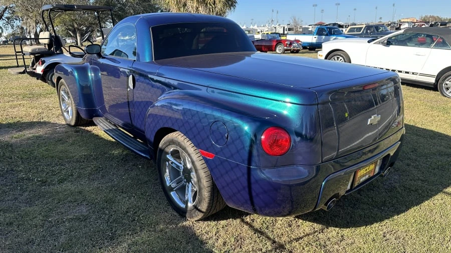2005 Chevrolet SSR - Image 4 of 6