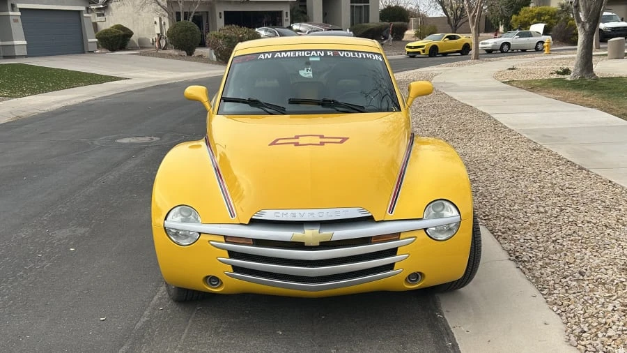 2005 Chevrolet SSR - Image 4 of 10