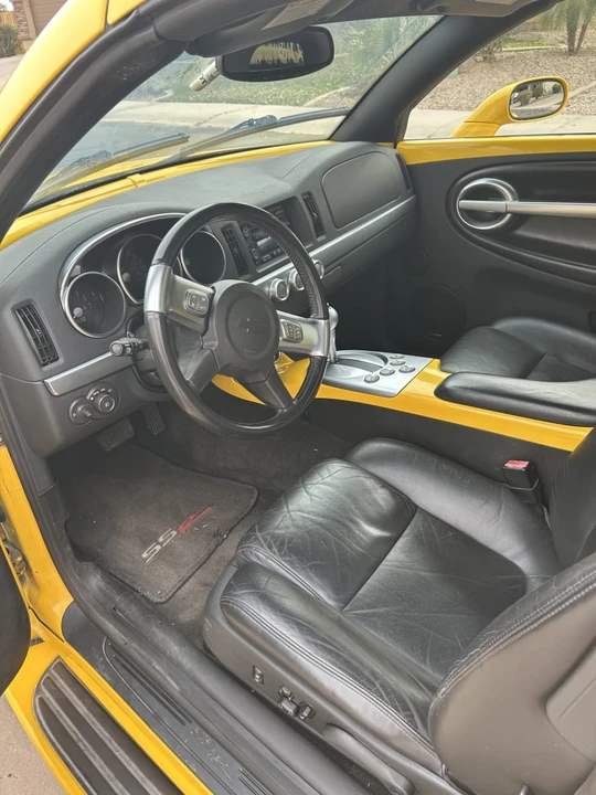 2005 Chevrolet SSR - Image 7 of 10