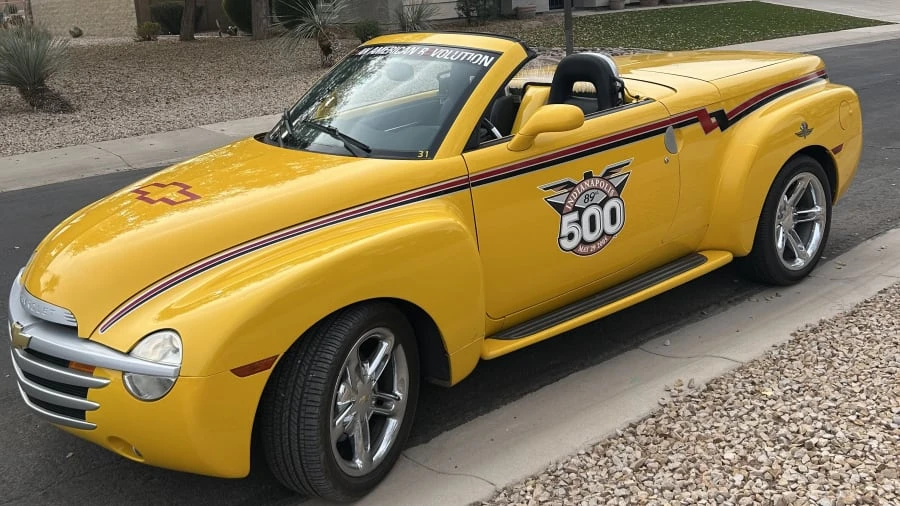 2005 Chevrolet SSR - Image 6 of 10