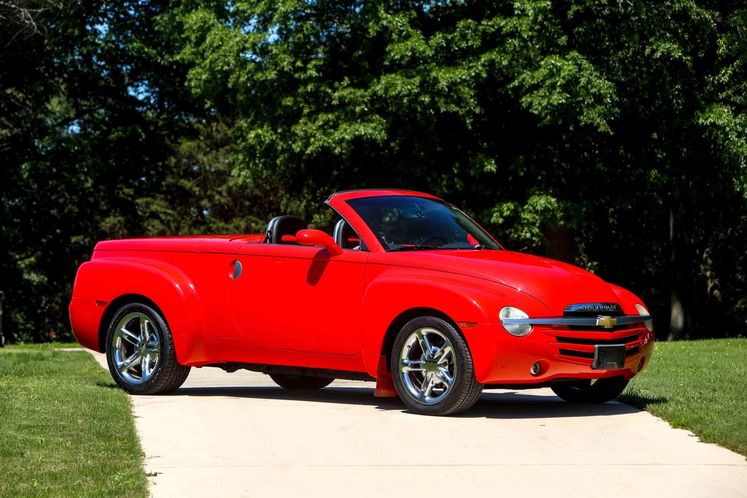 2005 Chevrolet SSR - Image 12 of 31