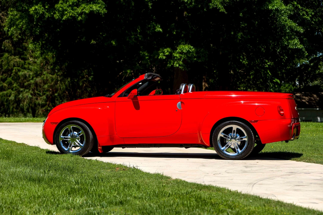 2005 Chevrolet SSR - Image 4 of 31