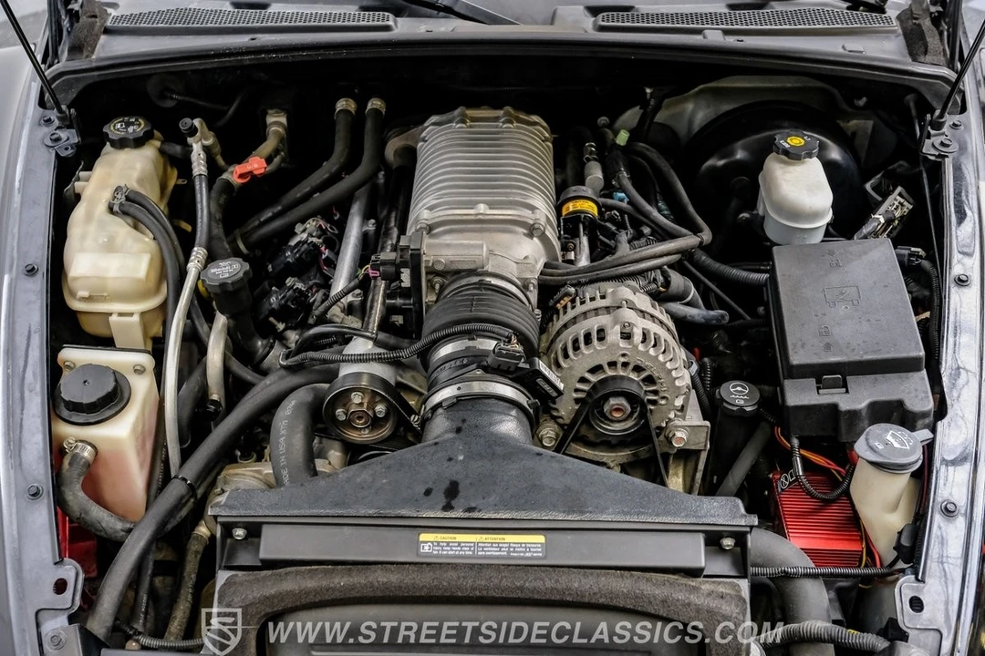 2005 Chevrolet SSR - Image 4 of 21