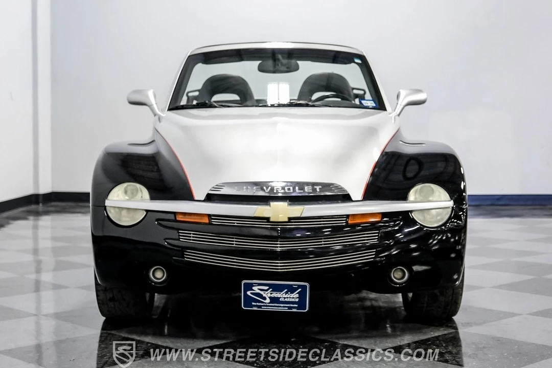 2005 Chevrolet SSR - Image 18 of 21