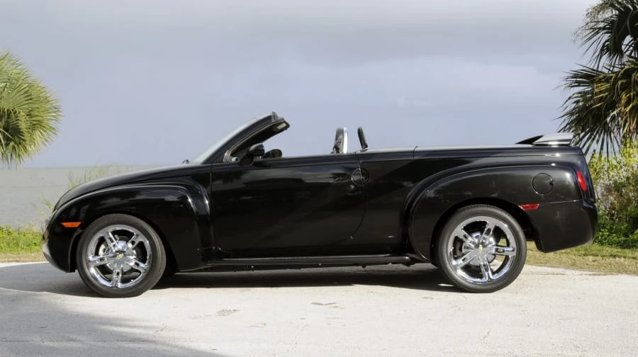 2005 Chevrolet SSR - Image 3 of 5