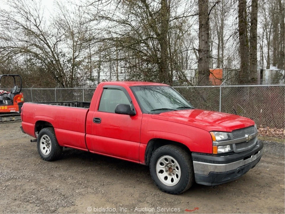 2005 Chevrolet Silverado 1st Gen - Image 2 of 12