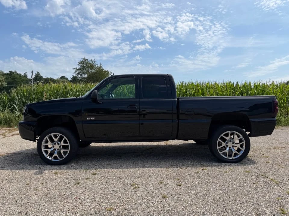 2005 Chevrolet Silverado 1st Gen - Image 2 of 10