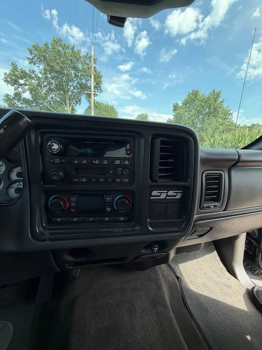 2005 Chevrolet Silverado 1st Gen - Image 10 of 10