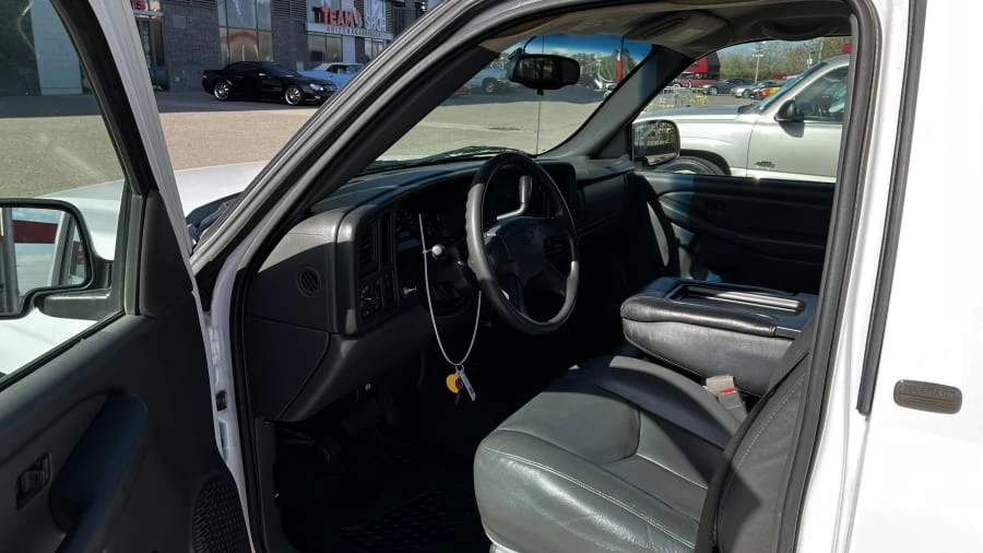 2005 Chevrolet Silverado 1st Gen - Image 6 of 10