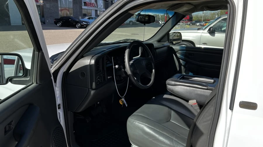 2005 Chevrolet Silverado 1st Gen - Image 3 of 4