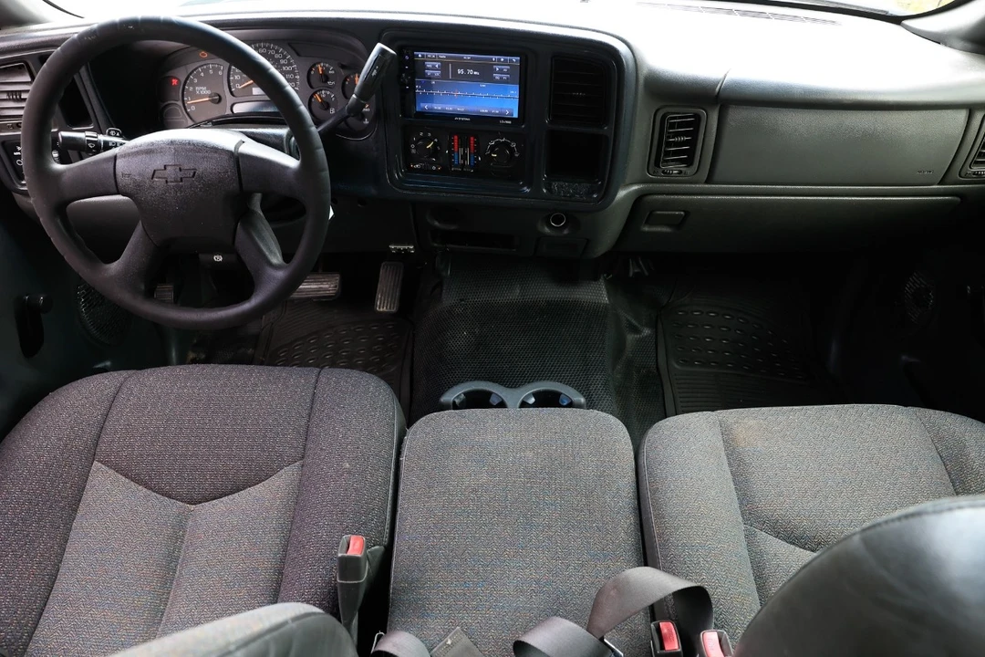 2005 Chevrolet Silverado 1st Gen - Image 2 of 12