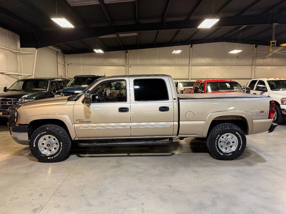 2005 Chevrolet Silverado Heavy Duty 1st Gen - Image 3 of 21