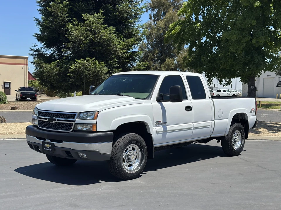 2005 Chevrolet Silverado Heavy Duty 1st Gen - Image 3 of 31
