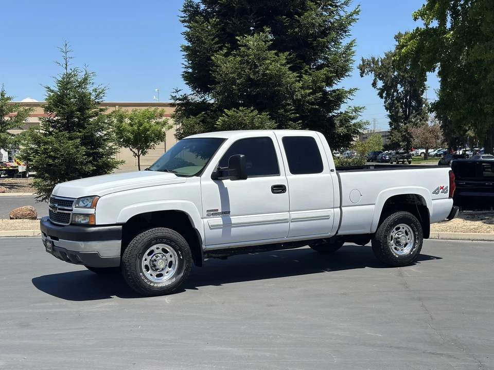 2005 Chevrolet Silverado Heavy Duty 1st Gen - Image 5 of 31