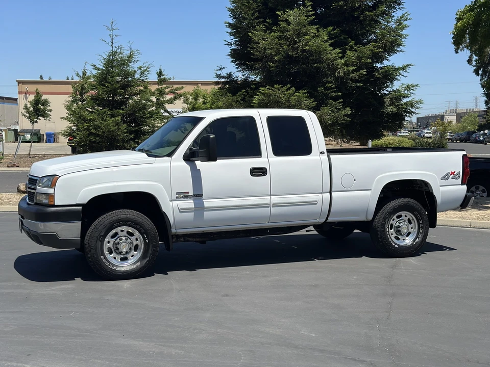 2005 Chevrolet Silverado Heavy Duty 1st Gen - Image 6 of 31