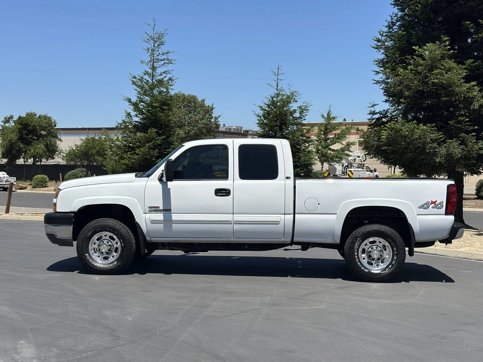 2005 Chevrolet Silverado Heavy Duty 1st Gen - Image 9 of 31