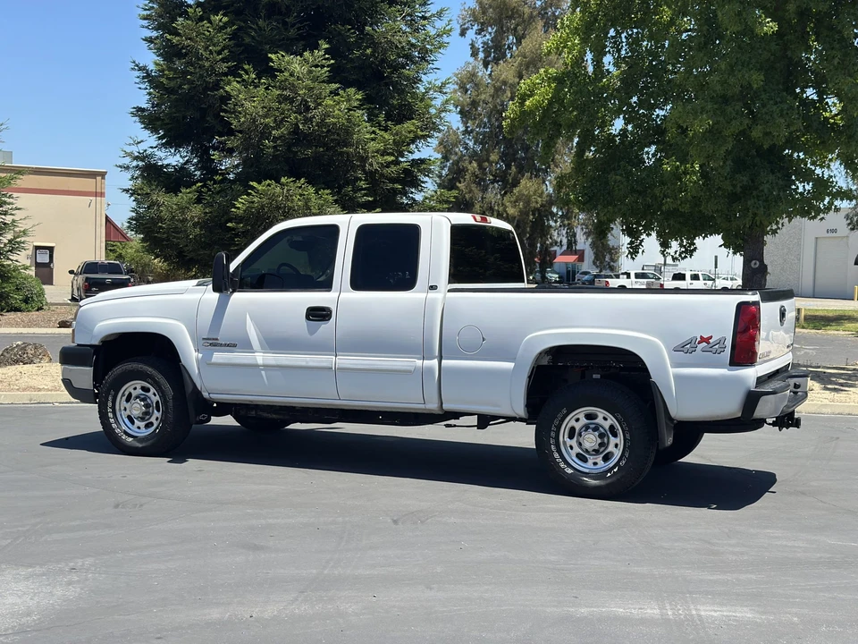2005 Chevrolet Silverado Heavy Duty 1st Gen - Image 10 of 31