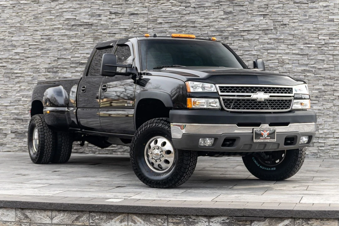2005 Chevrolet Silverado Heavy Duty 1st Gen - Image 3 of 21