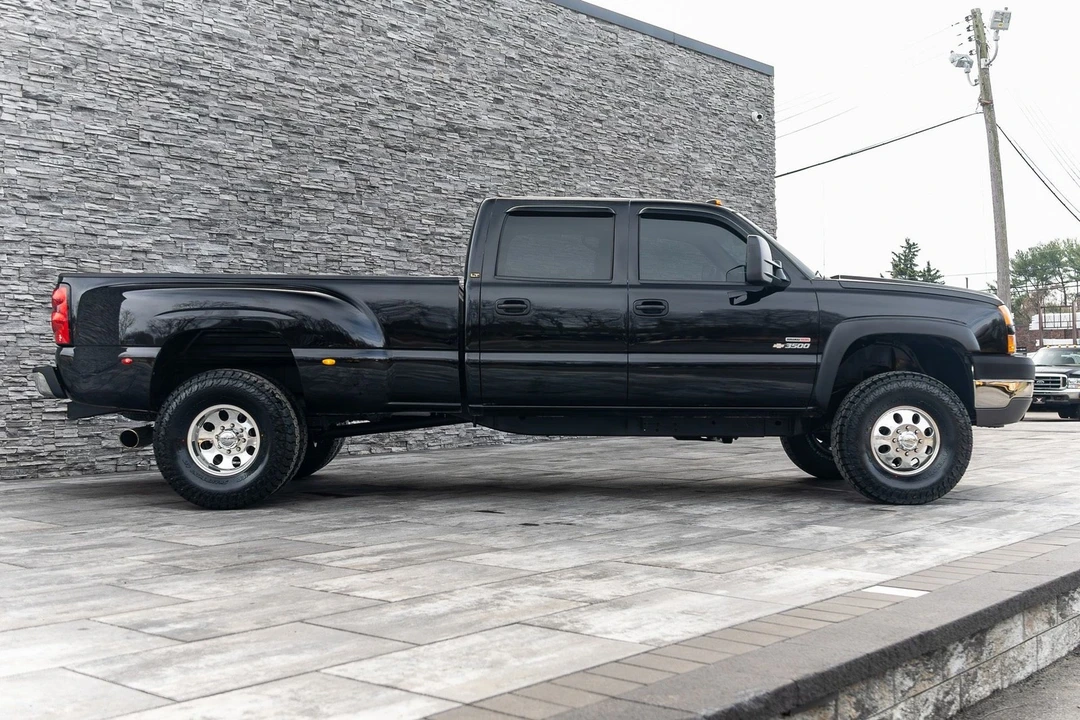 2005 Chevrolet Silverado Heavy Duty 1st Gen - Image 12 of 21