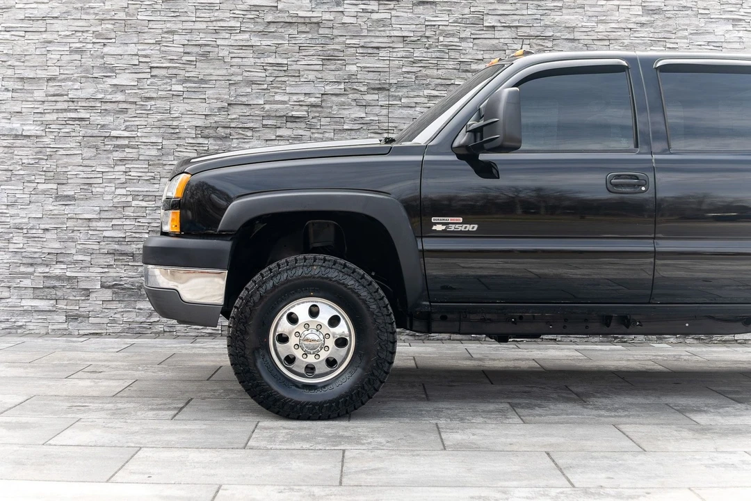 2005 Chevrolet Silverado Heavy Duty 1st Gen - Image 15 of 21