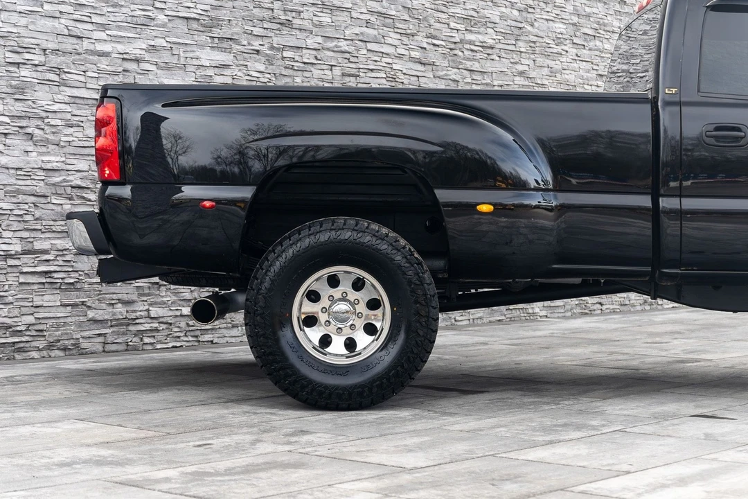 2005 Chevrolet Silverado Heavy Duty 1st Gen - Image 13 of 21