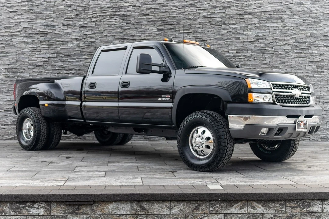 2005 Chevrolet Silverado Heavy Duty 1st Gen - Image 10 of 21